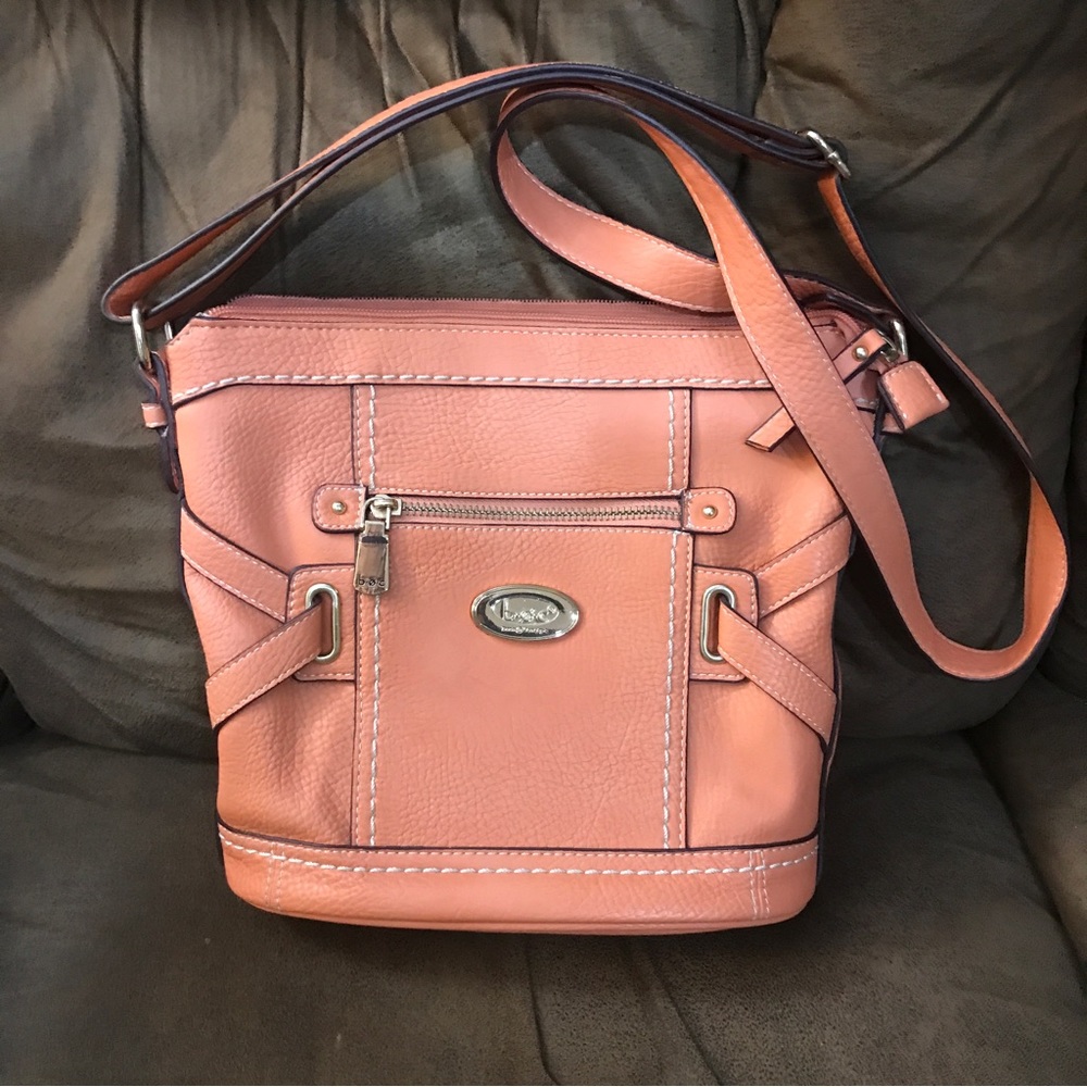 BOC peach colored faux leather purse gold toned hardware Like new shape